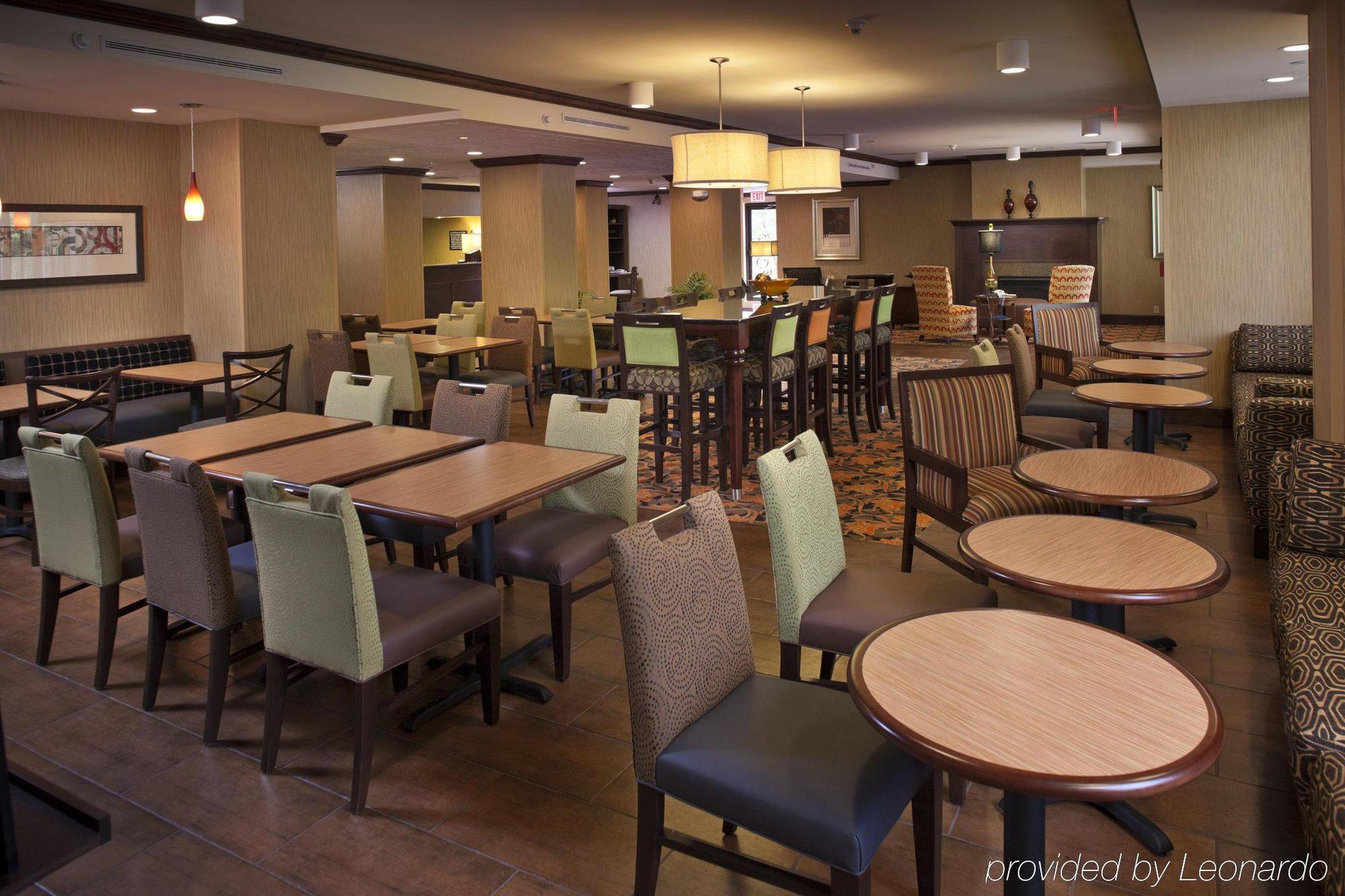 Hampton Inn Asheville - Biltmore Area 餐厅 照片
