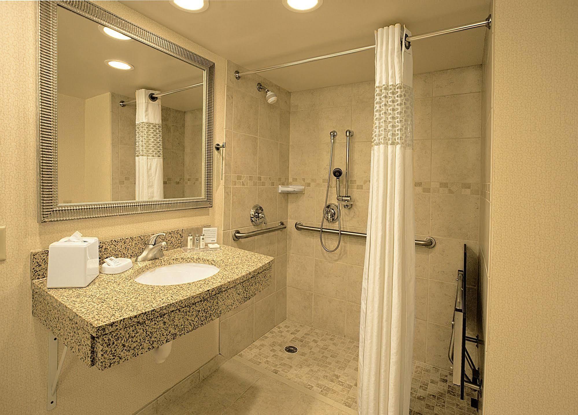 Hampton Inn Asheville - Biltmore Area 客房 照片